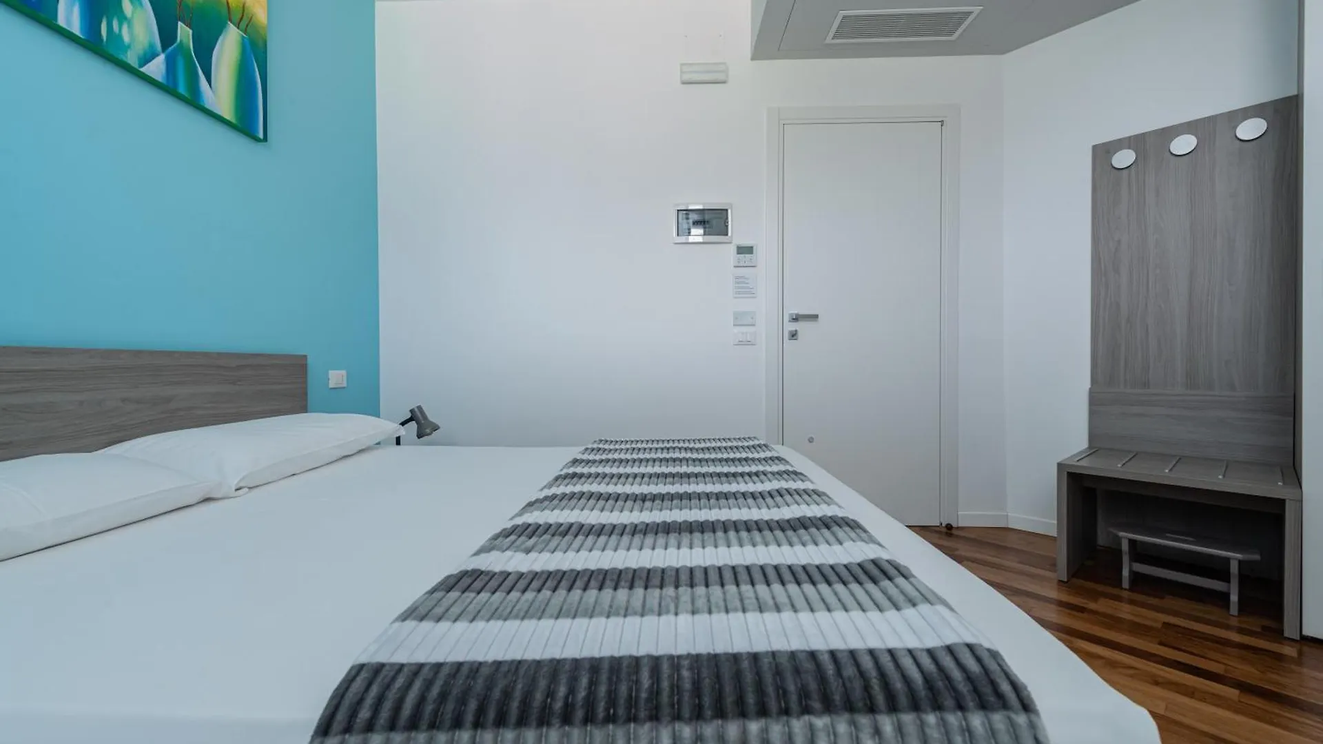 Konukevi Marconi House Otel Mestre İtalya